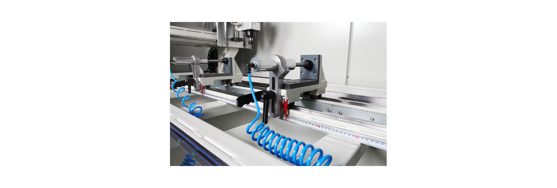 INO Boxter (XC 1000) Centro de Mecanizado de Perfiles CNC de 3+1 Ejes