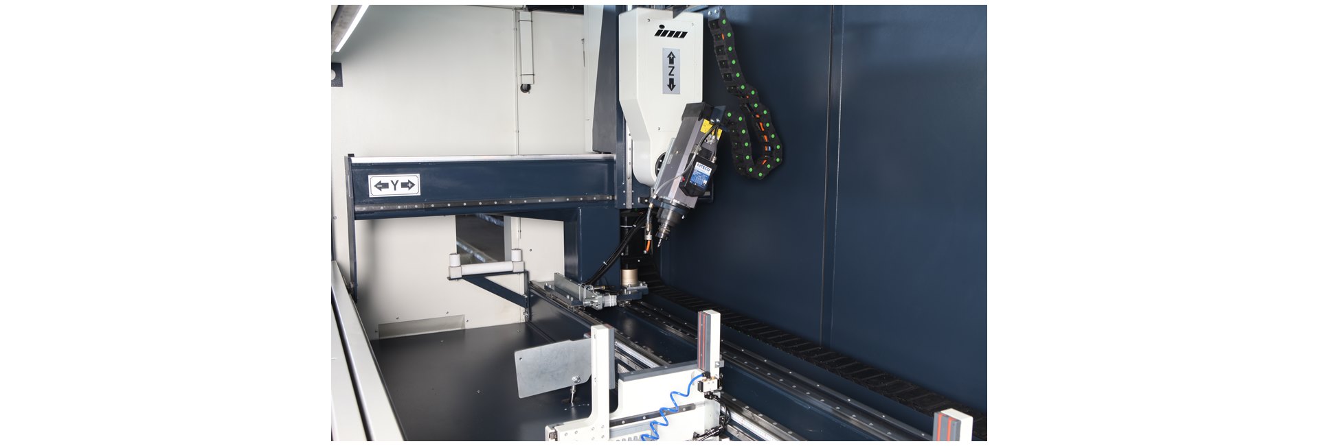INO XC 2000 43 Centro de Mecanizado de Perfiles CNC de 4 Ejes
