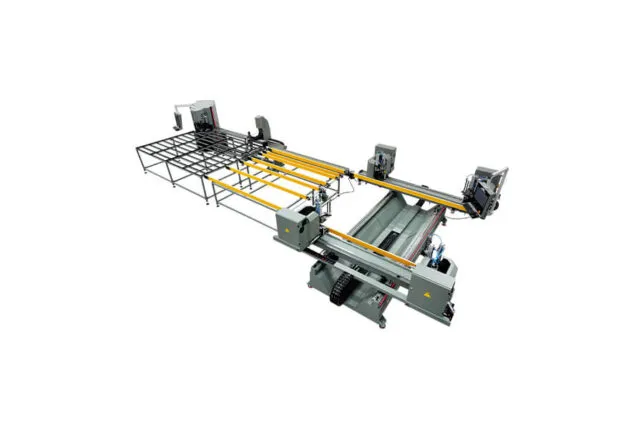 Ino MILANO – Línea de soldadura de PVC de 4 cabezales y limpieza de esquinas por CNC